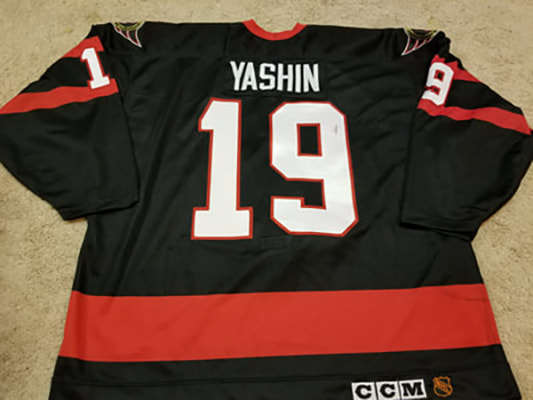 ThingsIBuyForYou Alexei Yashin New York Islanders Vintage CCM Authentic Hockey Jersey (48)