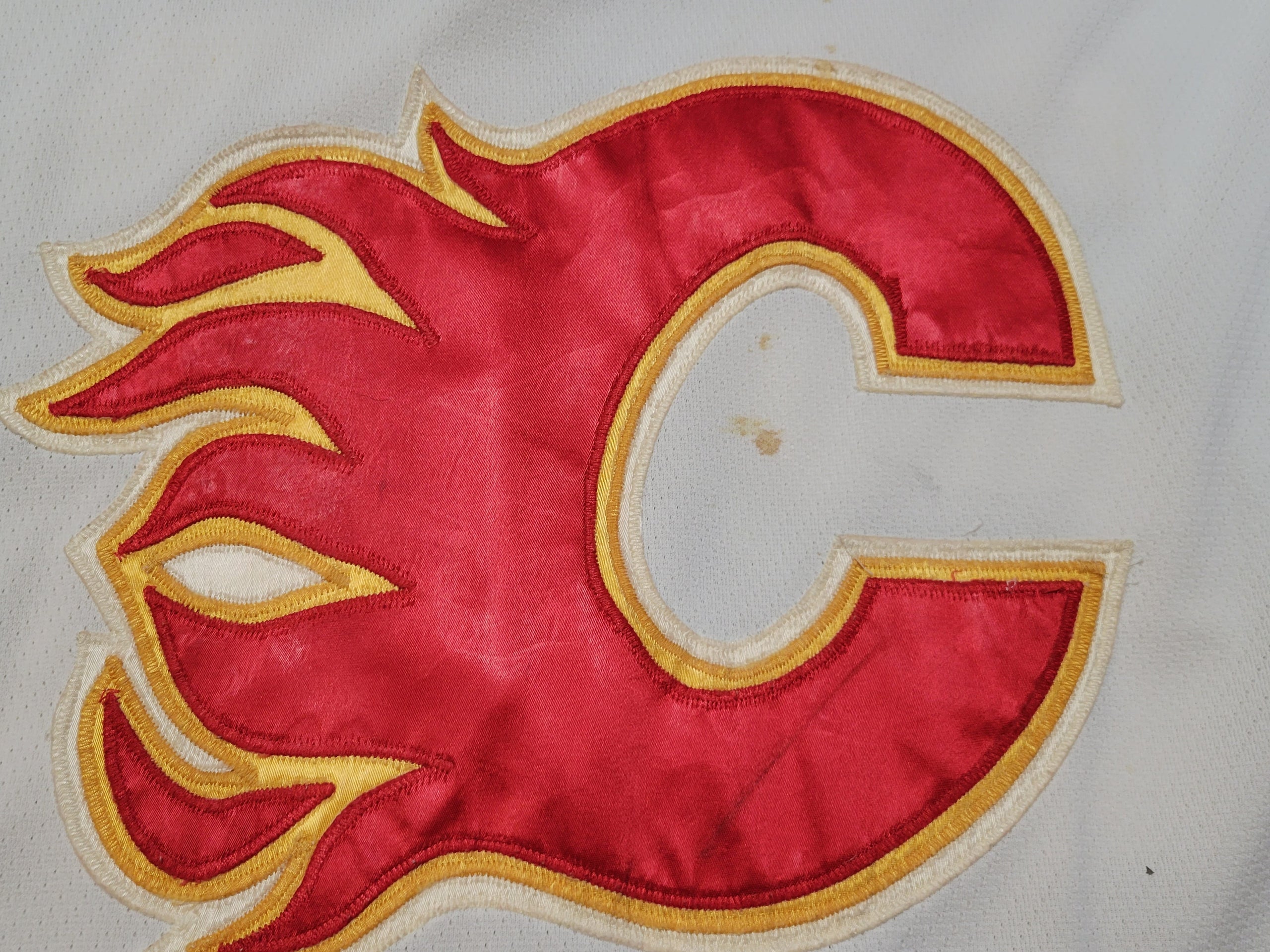 Gary Suter 90'91 White Calgary Flames Game Worn Jersey
